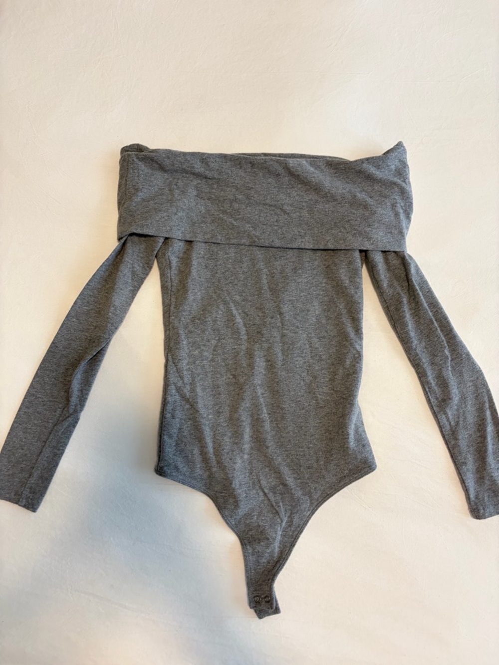 Abercrombie & Fitch Gray Off-Shoulder Long Sleeve Bodysuit